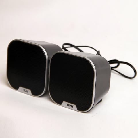Loa Di Động Ruizu RS-110 2.0